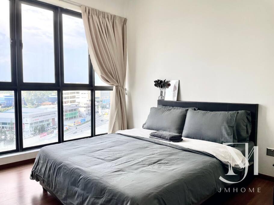 Amerin 2br View Family #8 Apartment *