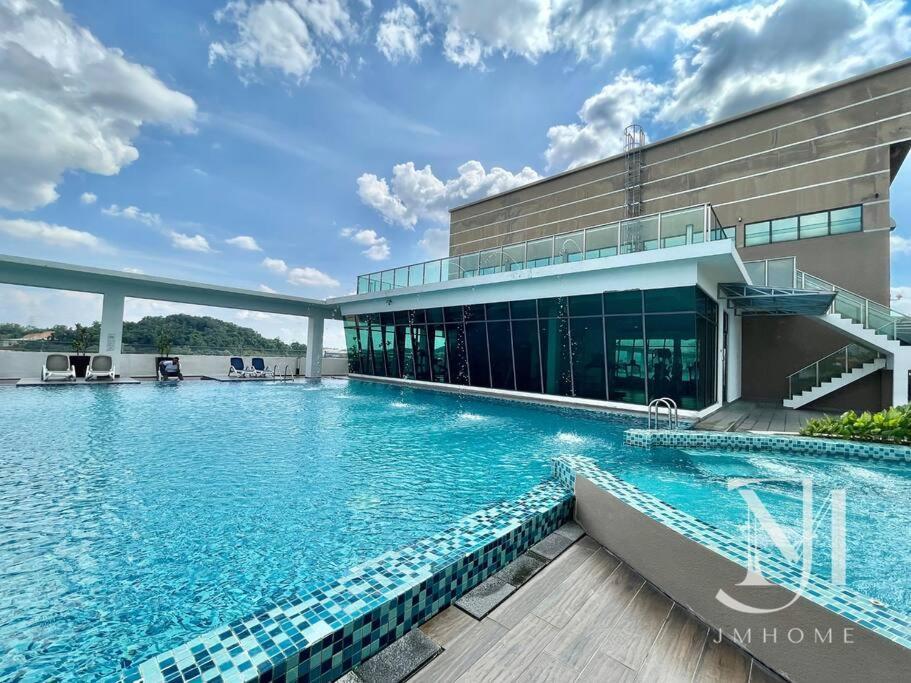 Amerin 2br View Family #8 Apartment Cheras