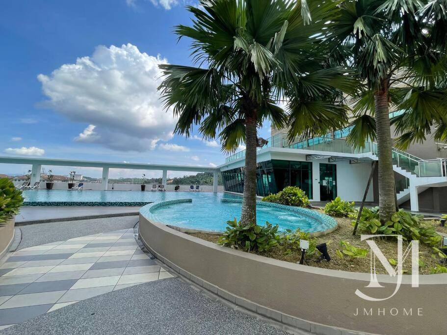 Amerin 2br View Family #8 * Cheras